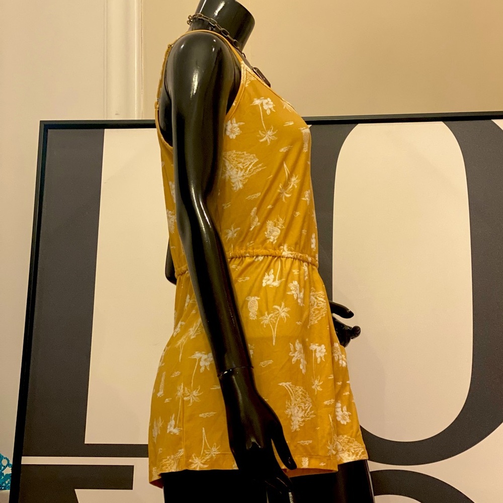 โจChic Tropical Romper๐๐บ๐ - Picture 5 of 5
